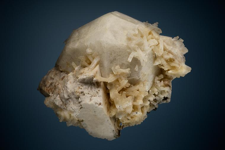 ANALCIME with NATROLITE